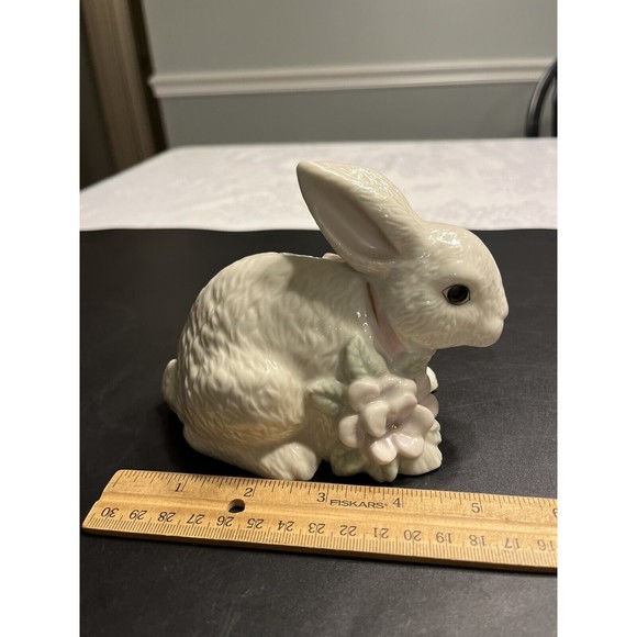 Lenox Easter Bunny Rabbit Flowers Candle Holder Figurine - Picture 5 of 13